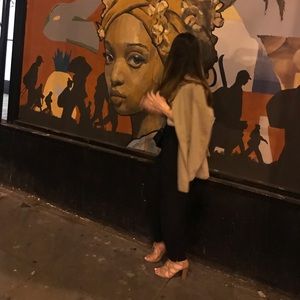 Meet your Posher, Victoria